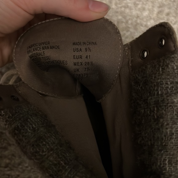 Womans Bootie - Picture 2 of 2